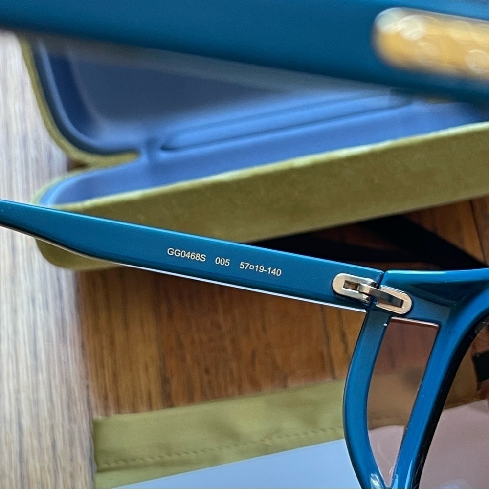 NEW Gucci 57mm Square Shiny Teal Sunglasses GG0468S 100% UV Protection NWT - Picture 7 of 10
